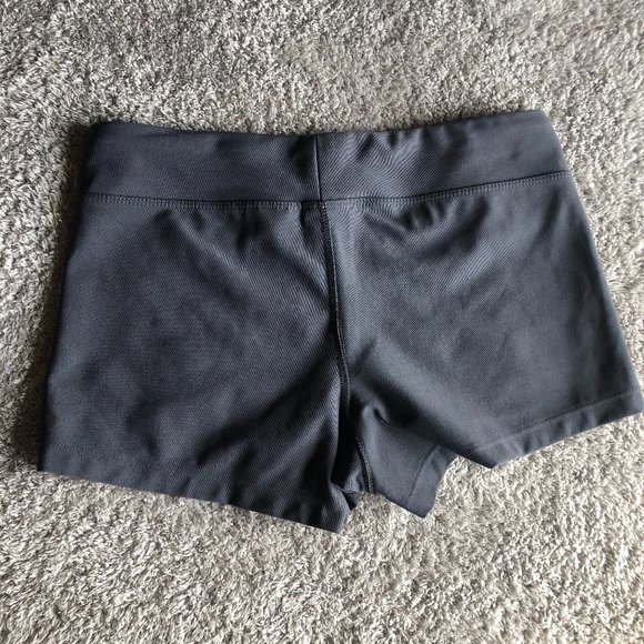 2 Pairs Running Yoga Cardio Shorts - Picture 6 of 6
